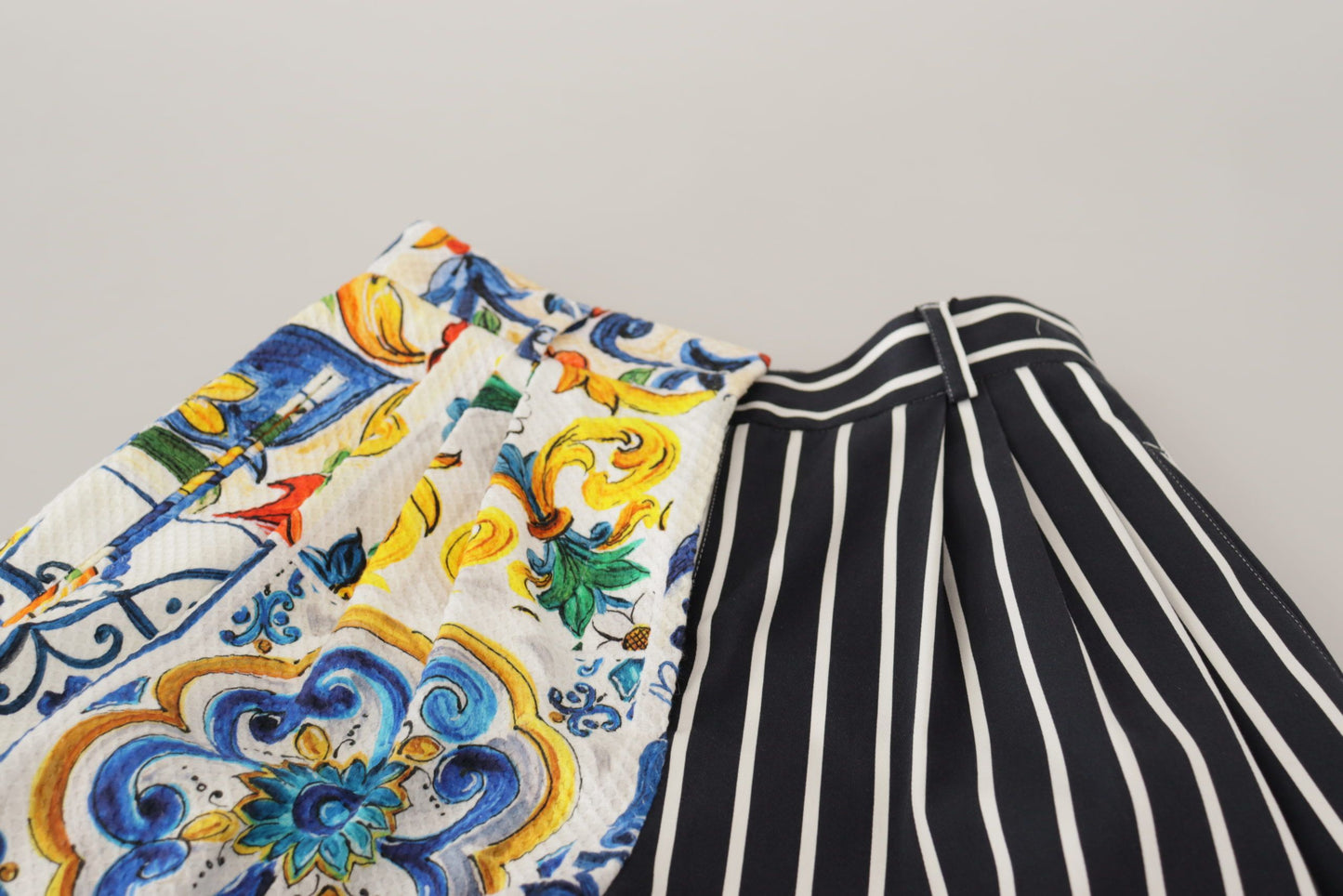 Dolce & Gabbana Majolica højtaljede designerbermudashorts