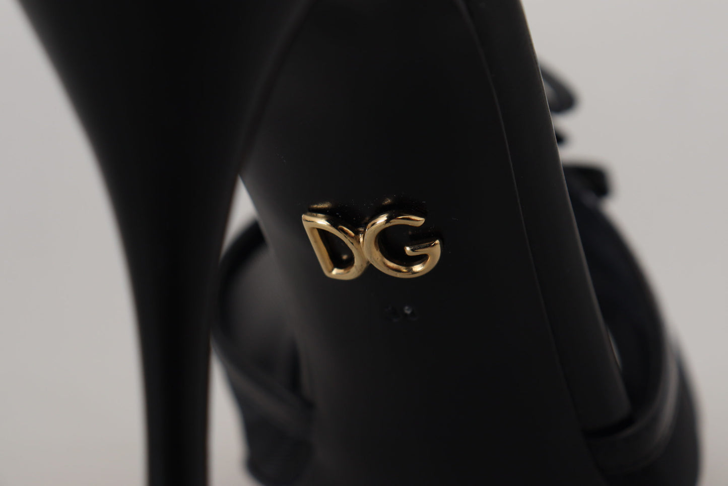 Dolce & Gabbana Elegante Sorte Sandaler med Stilettohæl