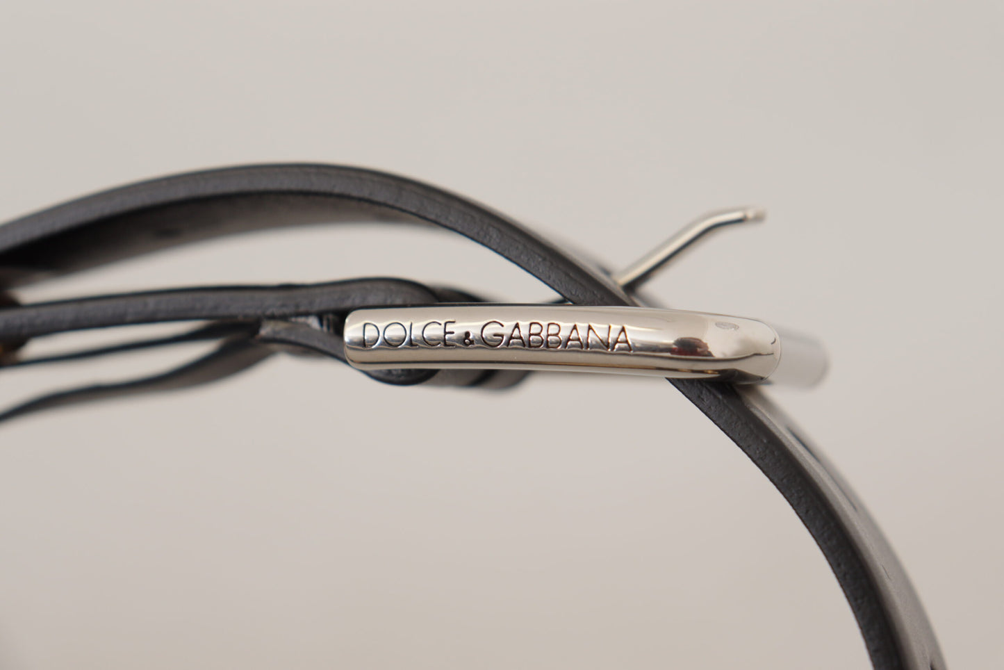 Dolce & Gabbana Chic sort læderbælte med graveret spænde