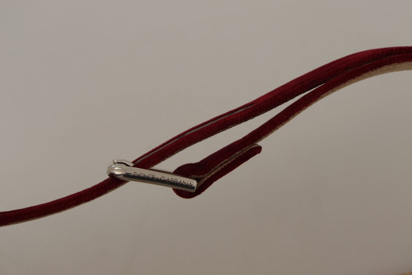 Dolce & Gabbana Elegant Velvet Logo Graveret Bælte