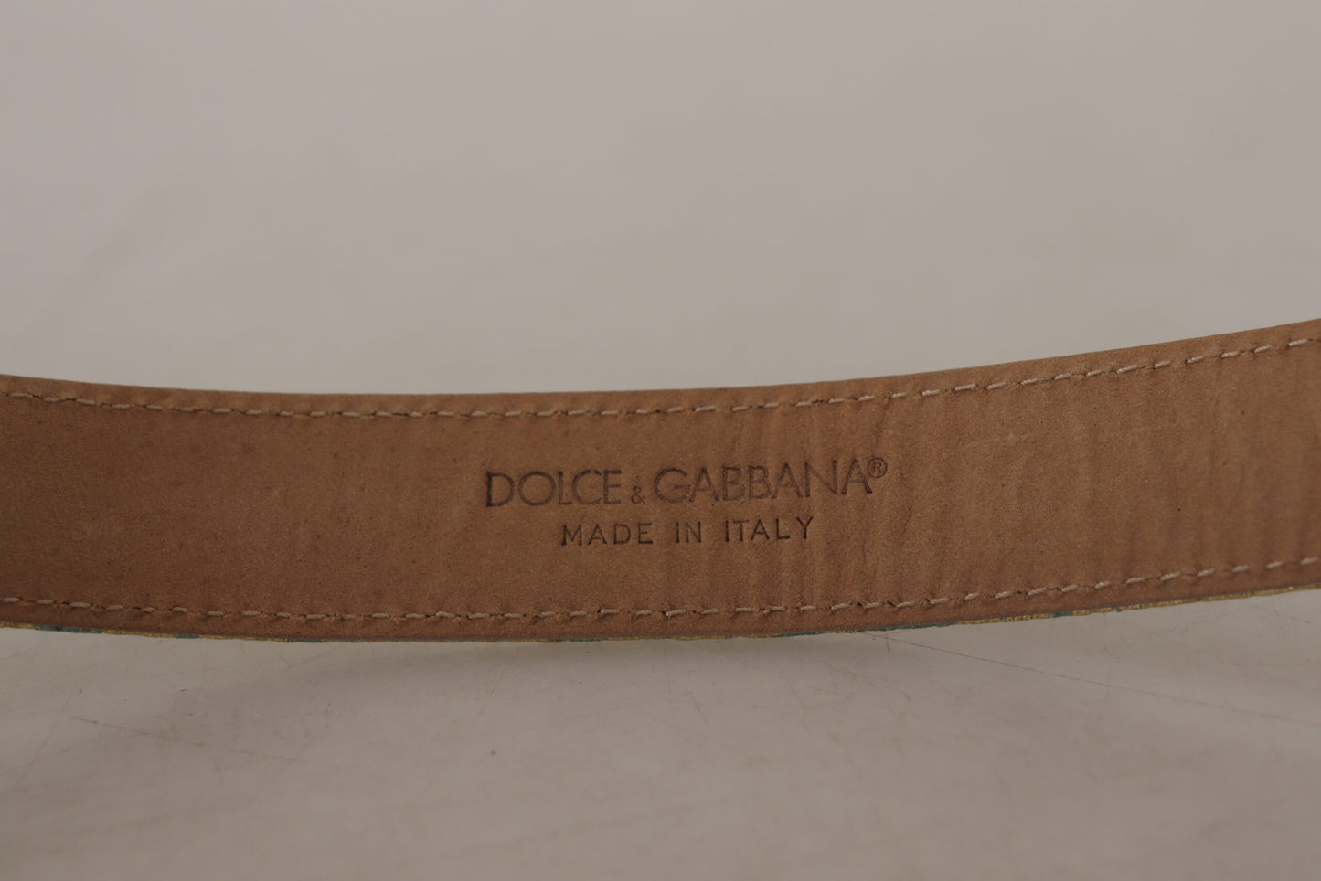 Dolce & Gabbana Elegant Lyseblåt Læderbælte med Guldspænde