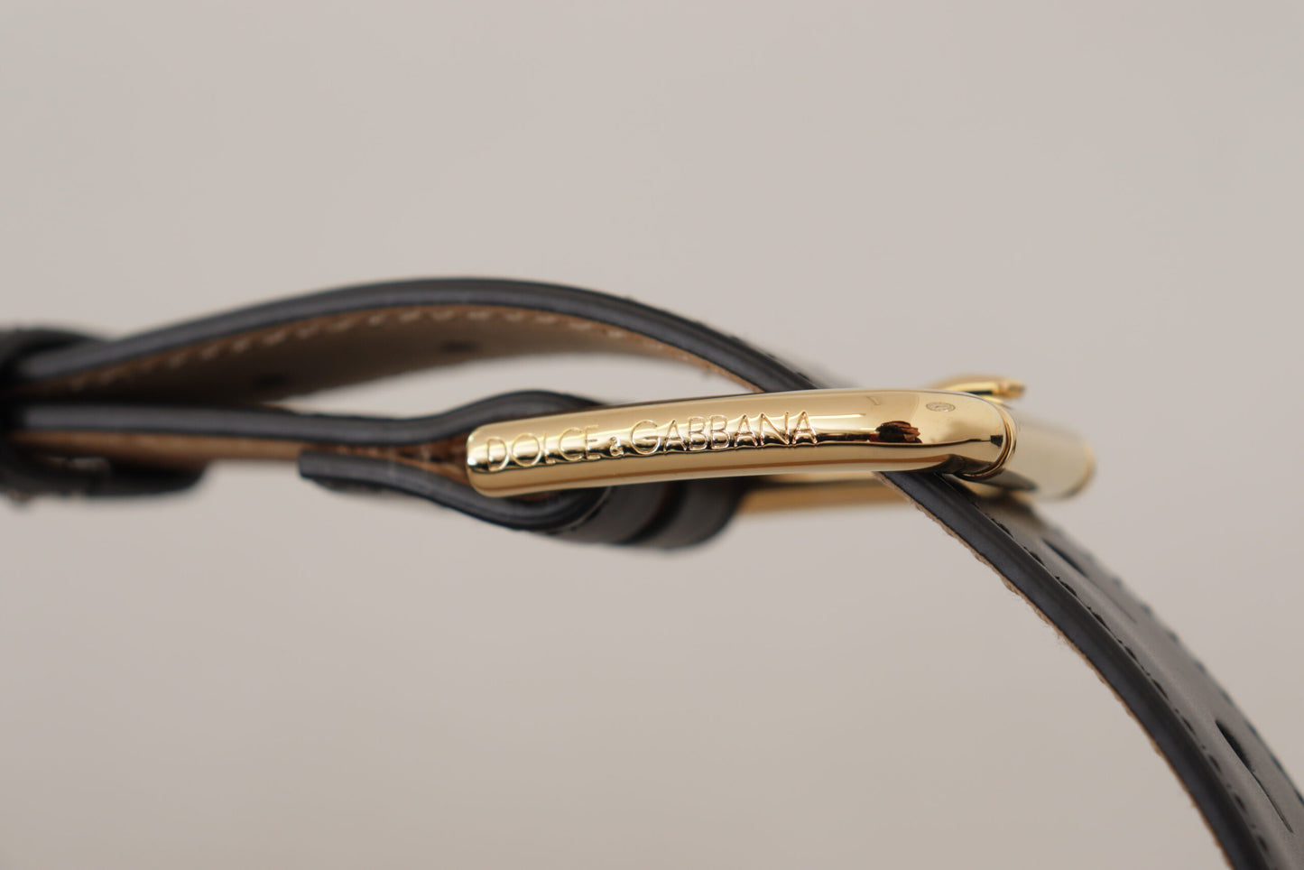 Dolce & Gabbana elegant læderbælte med logospænde