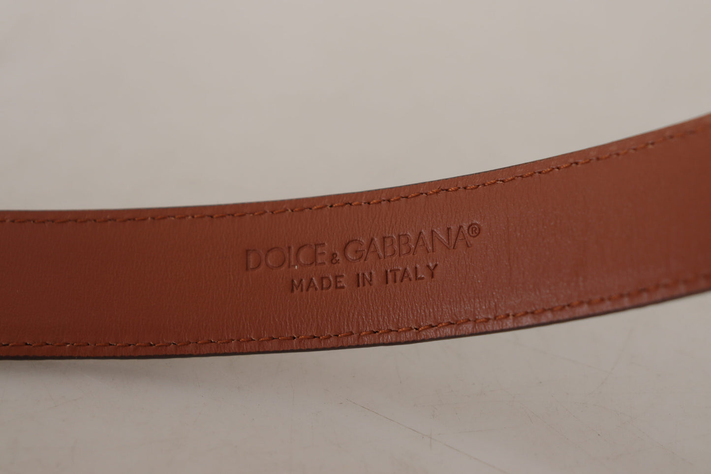 Dolce & Gabbana Elegant Graveret Læderbælte - Tidløs Stil