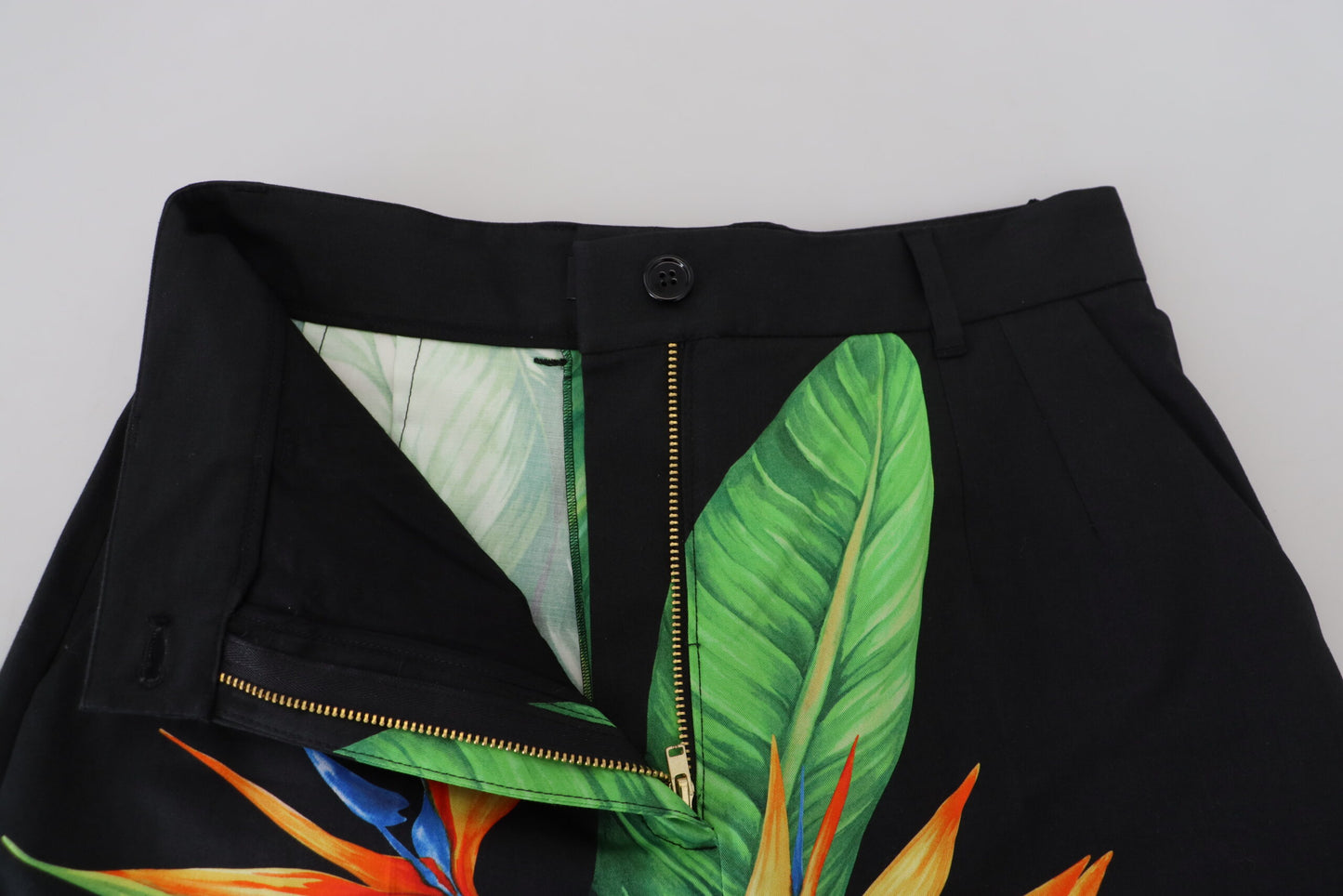 Dolce & Gabbana højtaljede hotpantsshorts i sort bladprint