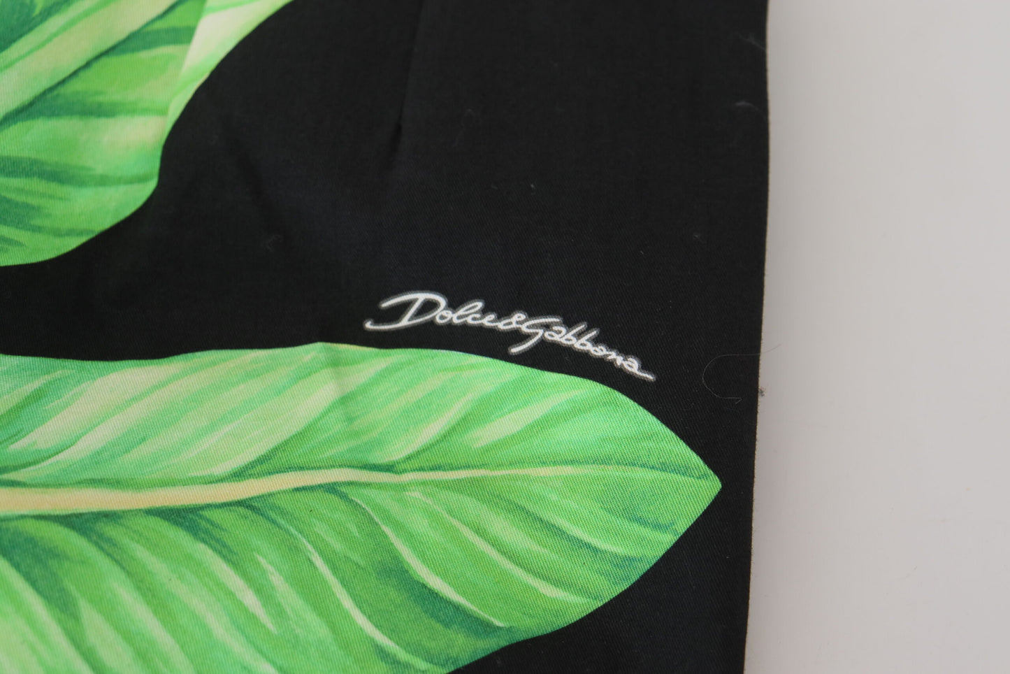 Dolce & Gabbana højtaljede hotpantsshorts i sort bladprint