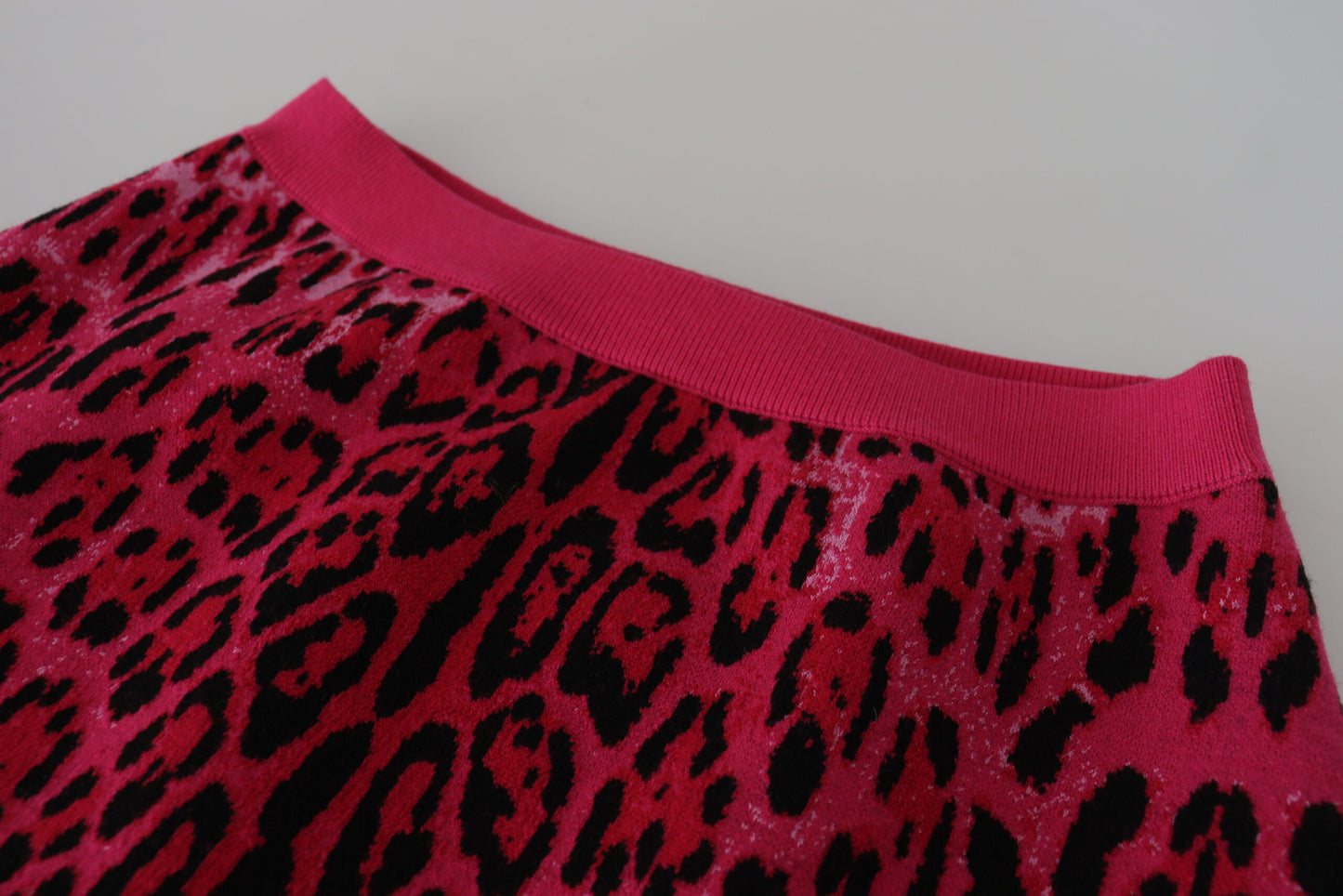Dolce & Gabbana Chic højtaljet lyserød leopard mini nederdel