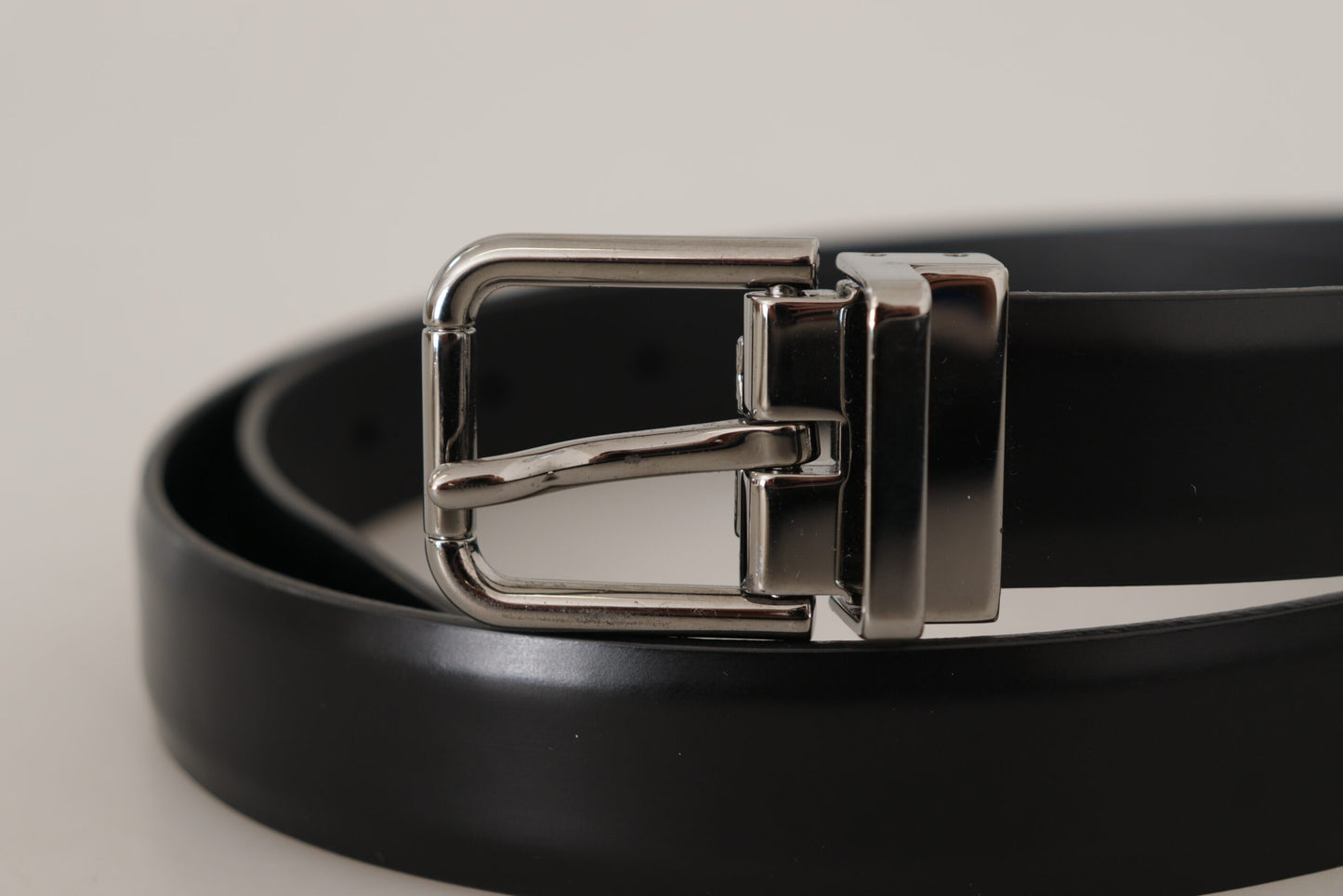 Dolce & Gabbana Elegant Sort Læderbælte med Metalspænde