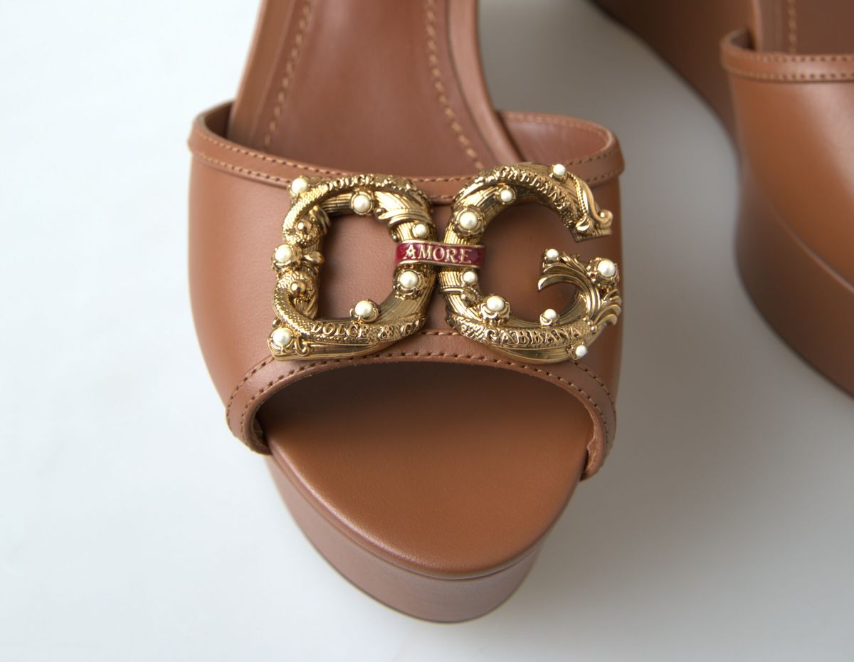 Dolce & Gabbana Chic brune læderkilehæler med ankelrem