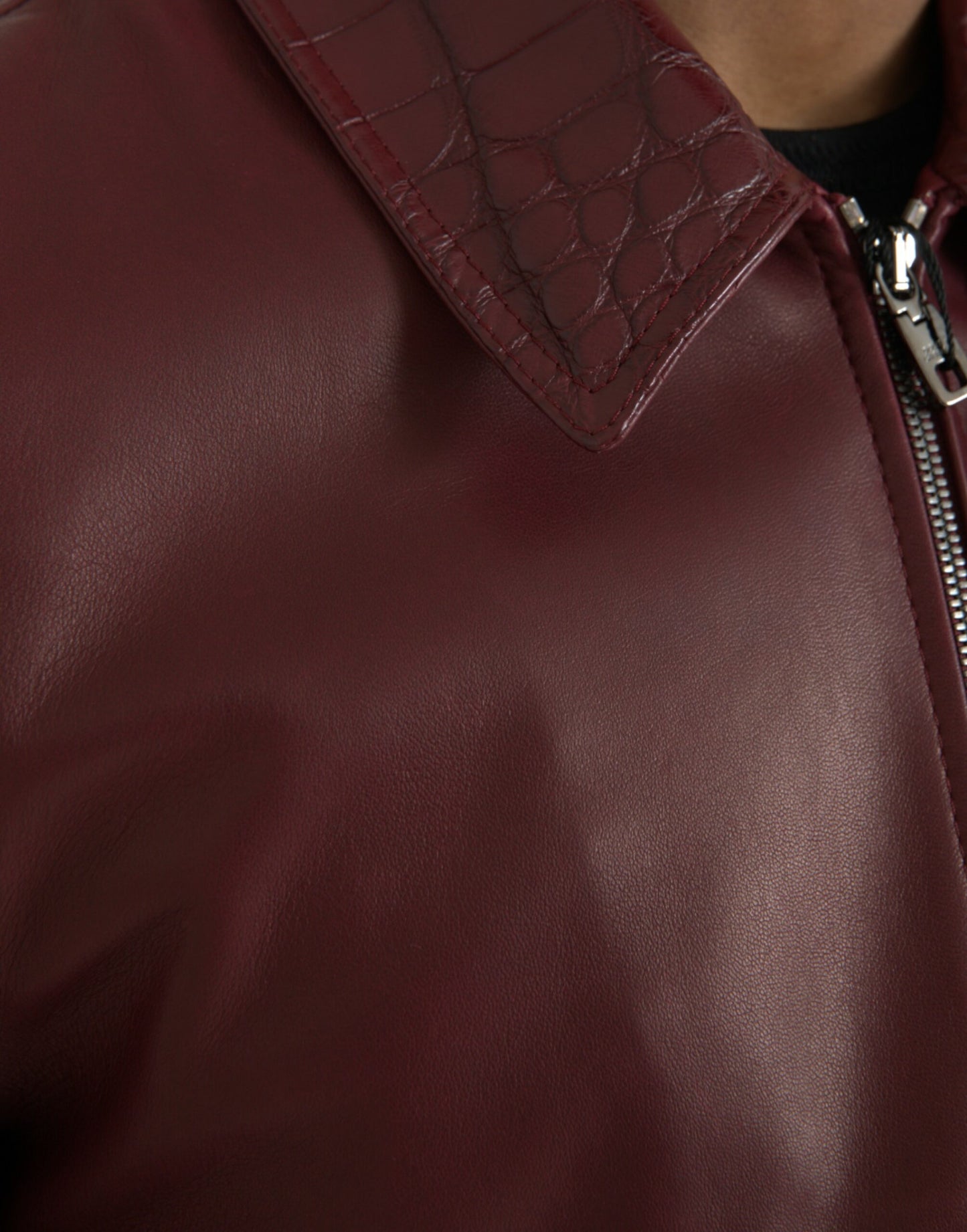 Dolce & Gabbana Maroon Eksotisk Læderjakke med Lynlås og Bikerfrakke