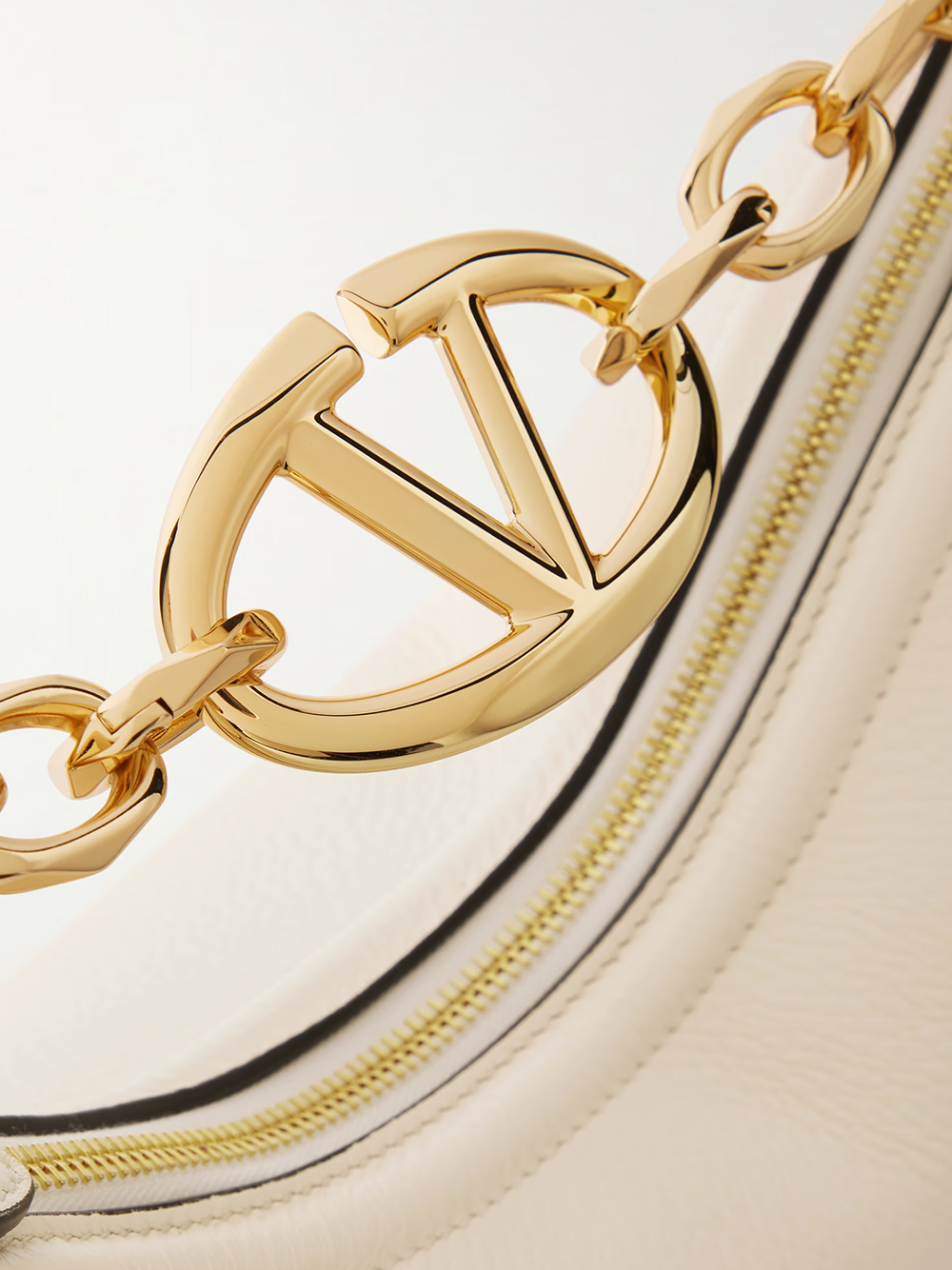 Valentino Garavani Ivory Leather Small Hobo Vlogo Skuldertaske