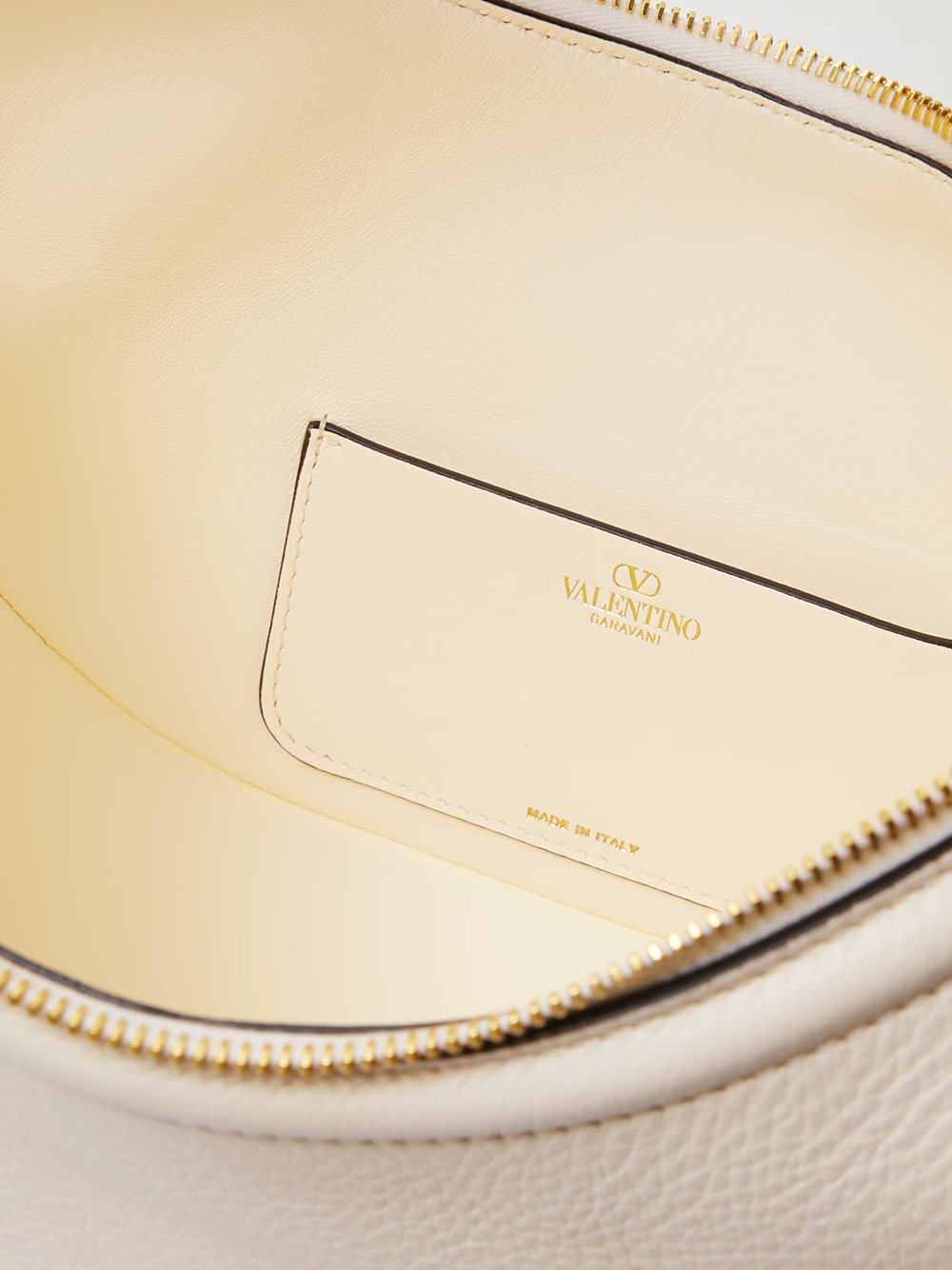Valentino Garavani Ivory Leather Small Hobo Vlogo Skuldertaske
