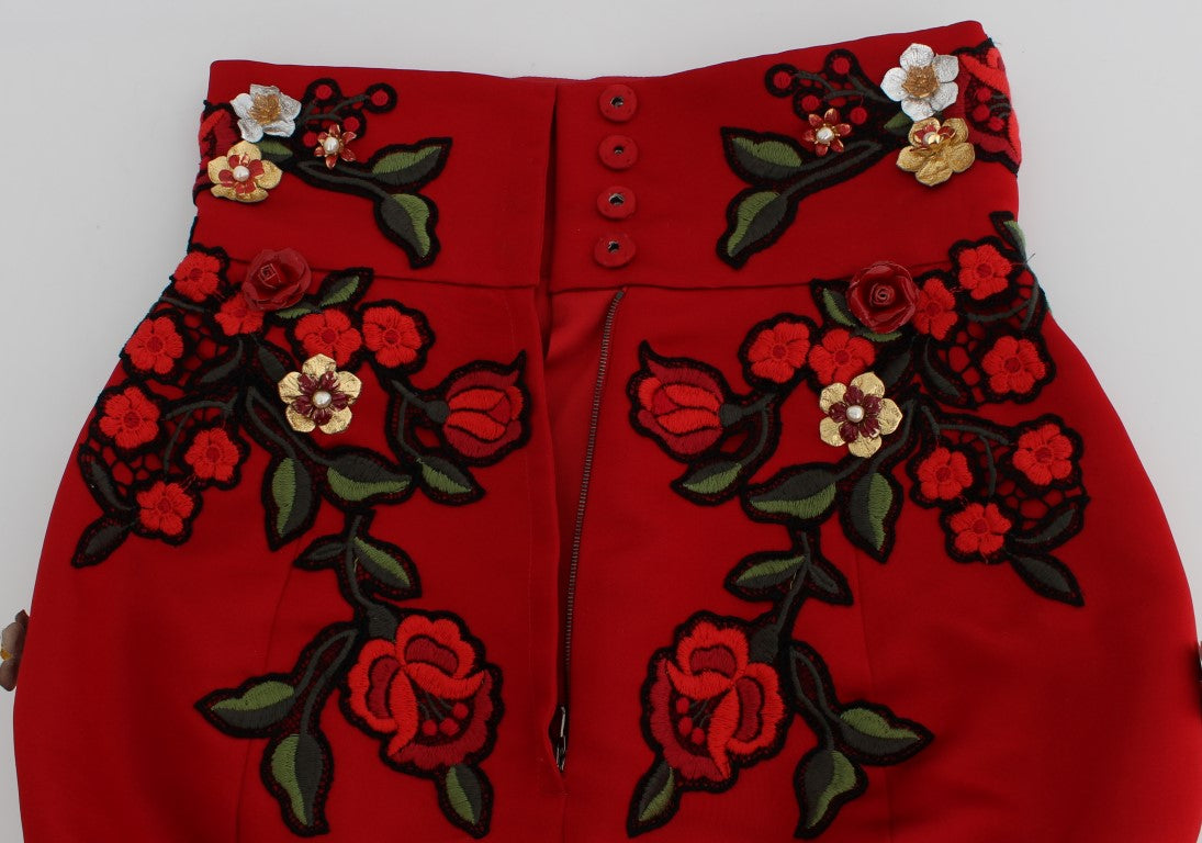 Dolce & Gabbana Glamorous Red Silke Shorts med Broderi og Blomsterprint
