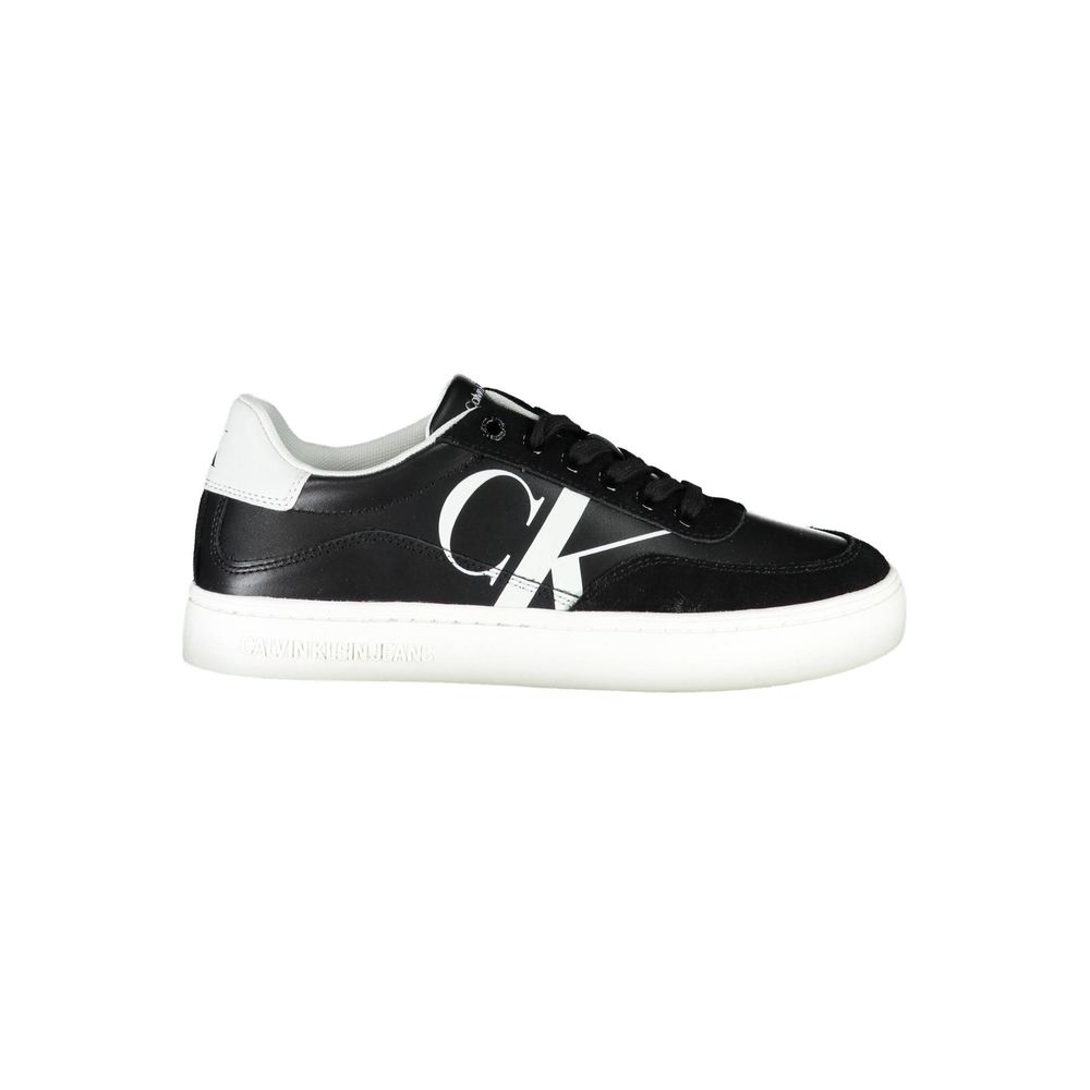 Calvin Klein Elegant Sort Sneakers Med Snøre Og Kontrastdetaljer