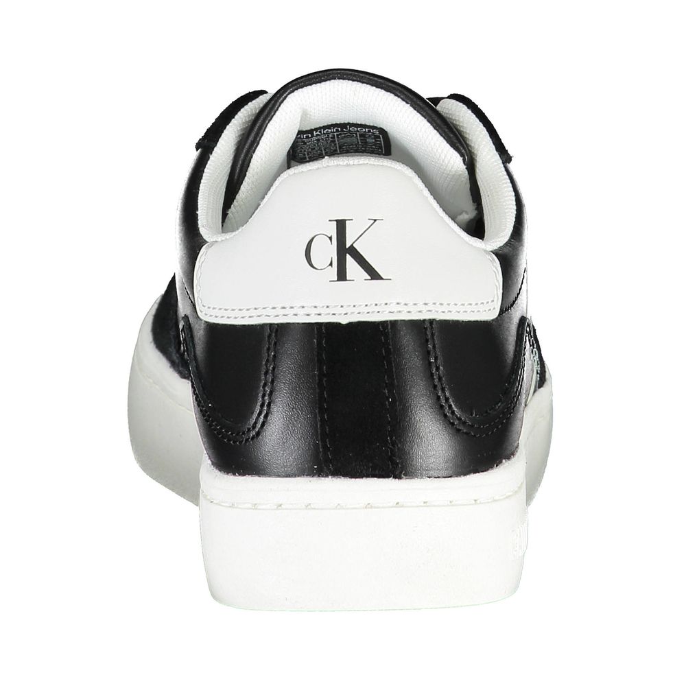Calvin Klein Elegant Sort Sneakers Med Snøre Og Kontrastdetaljer