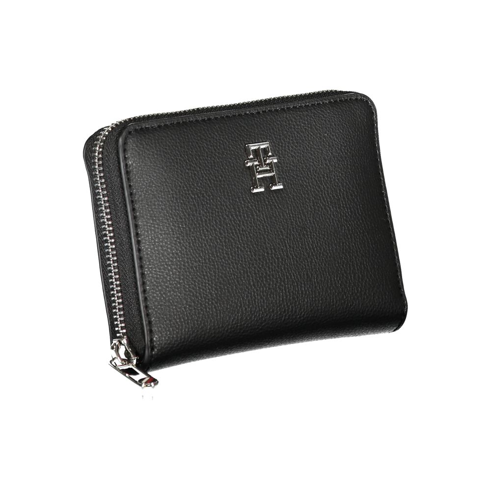 Tommy Hilfiger elegant sort lynlåspung med flere rum