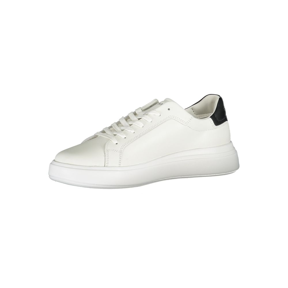 Calvin Klein Elegant Hvid Sneakers med Kontrastdetaljer