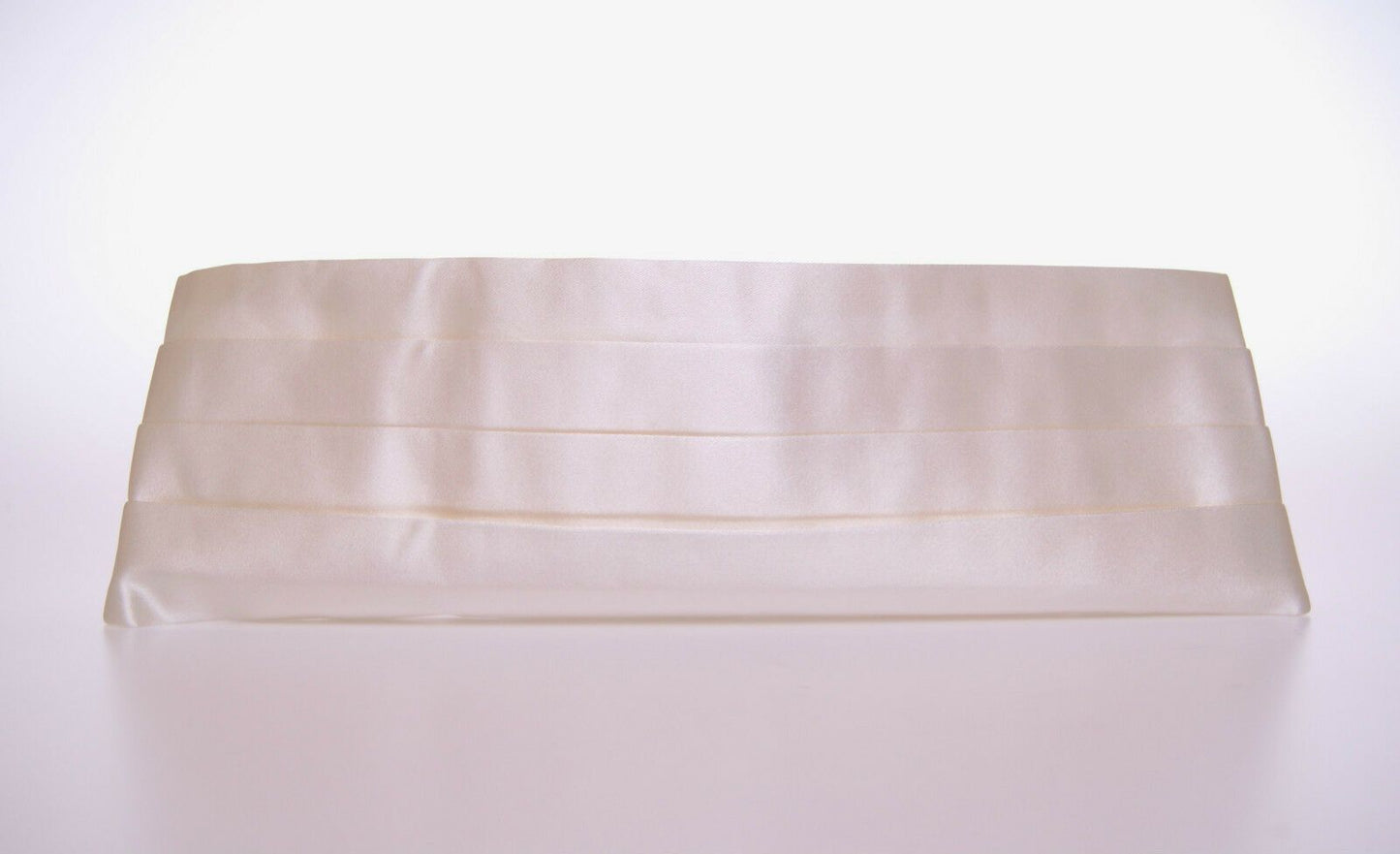 Dolce &amp; Gabbana Elegant White Silk Cummerbund