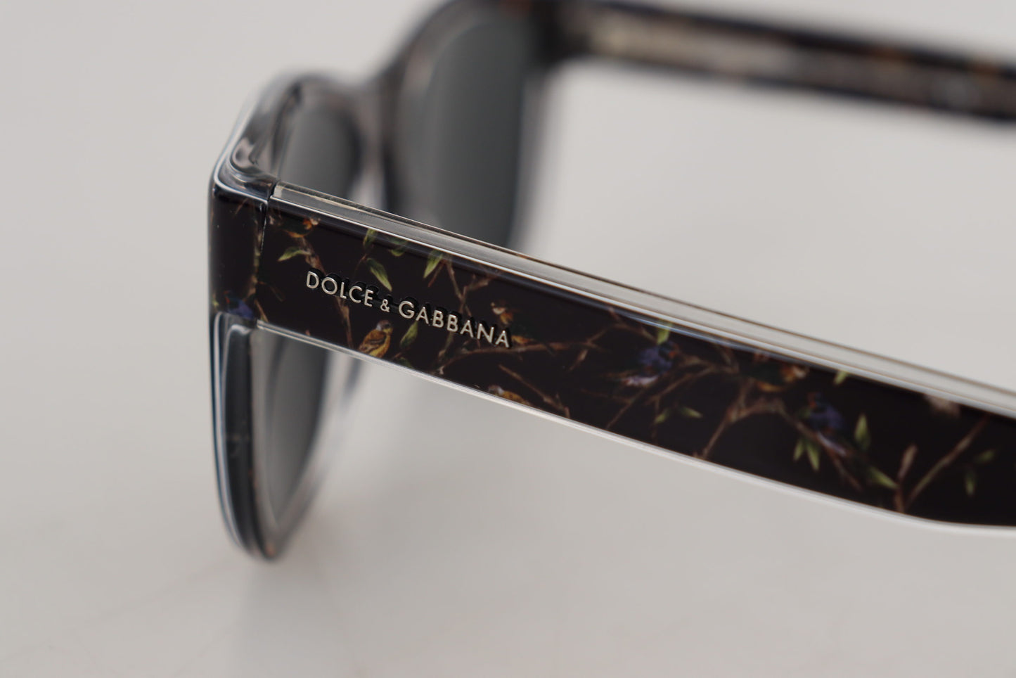 Dolce &amp; Gabbana elegante sorte acetatsolbriller til kvinder