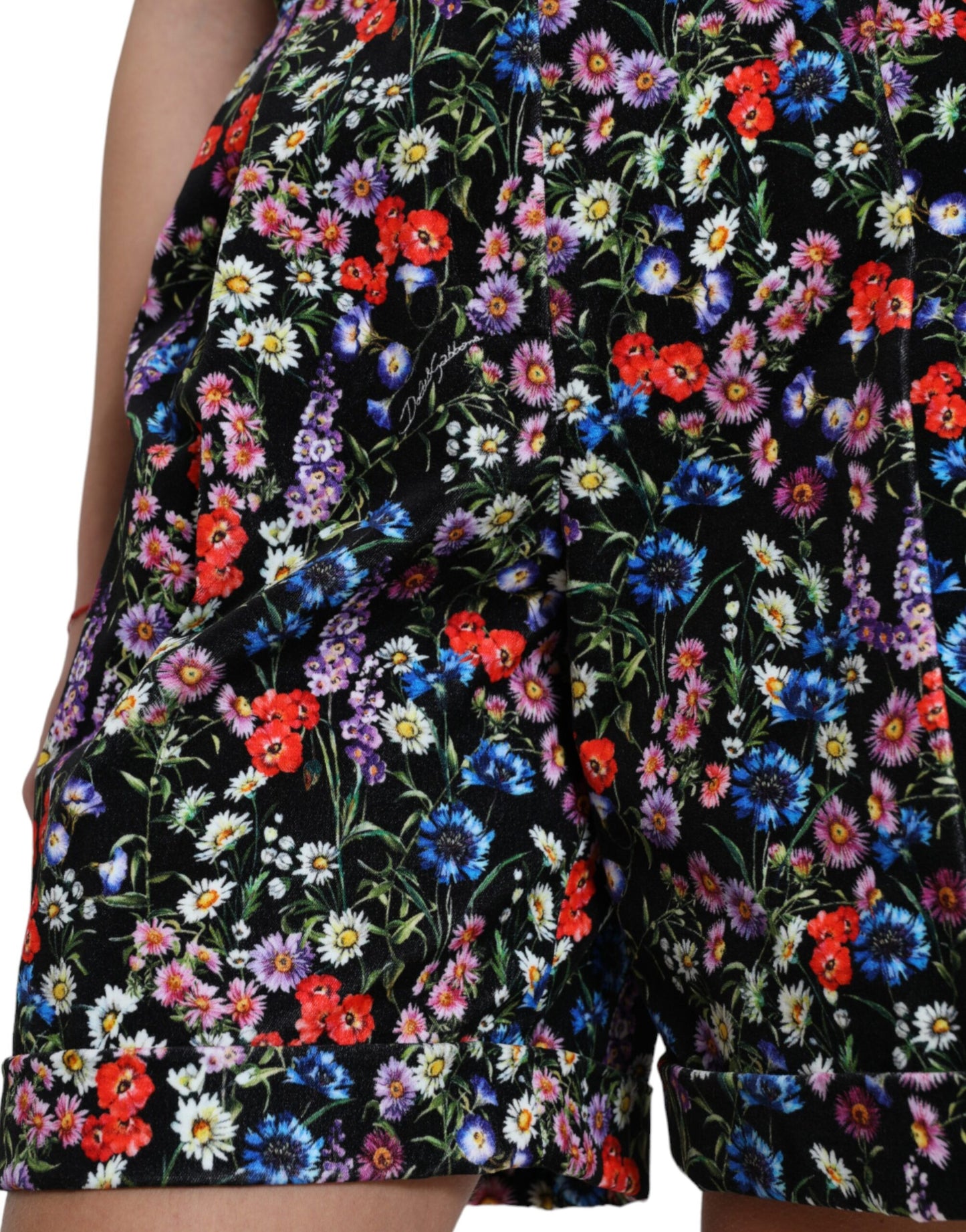 Dolce &amp; Gabbana Chic Blomsterprintede Hotpants Shorts med Høj Talje