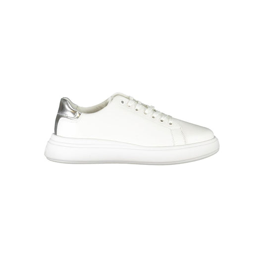 Calvin Klein Chic hvide sneakers med kontrastdetaljer