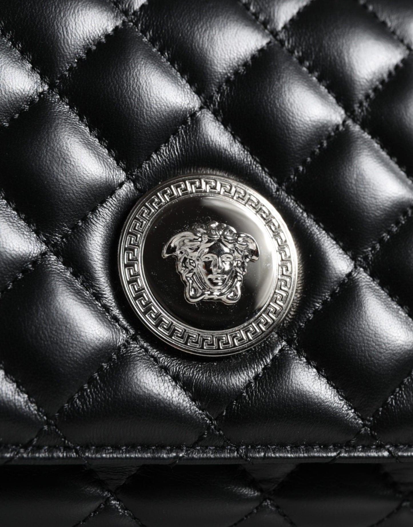 Versace sort quiltet lammeskind læder Crossbody skuldertaske