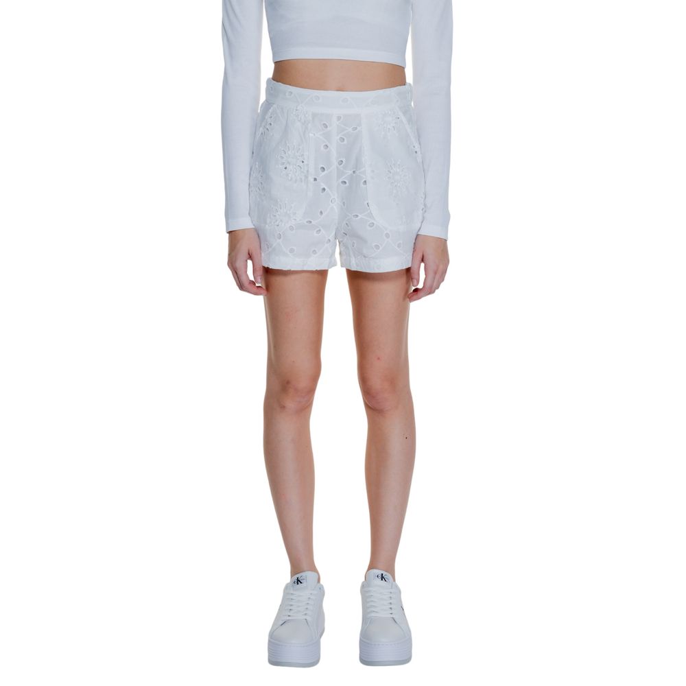 Kun White Cotton Short