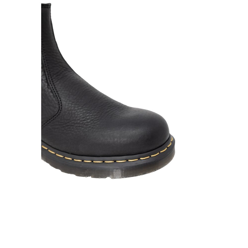 Dr. Martens sort læderstøvle