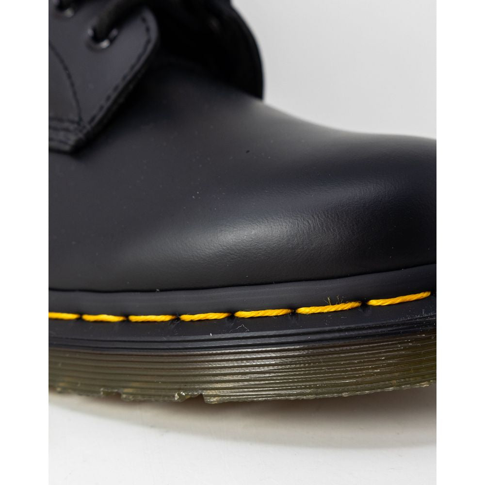 Dr. Martens sort læderstøvle