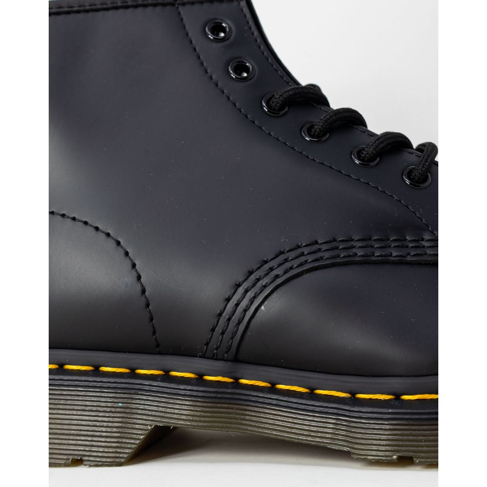 Dr. Martens sort læderstøvle