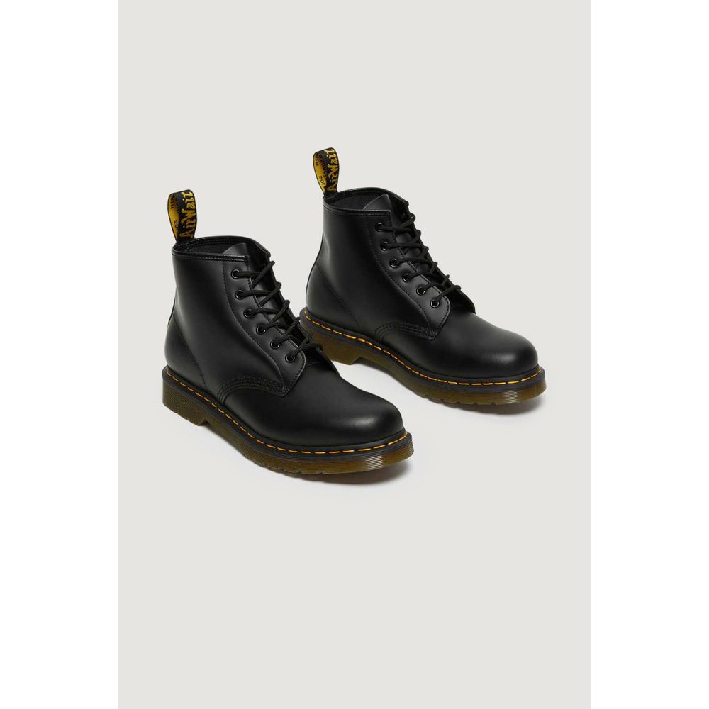 Dr. Martens sort læderstøvle